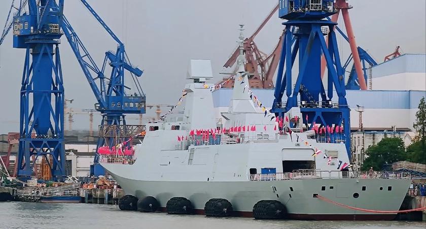Hudong Zhonghua Shipbuilding спустила на воду первый фрегат класса Type 054B с управляемыми ракетами и электрическим двигателем для ВМС Китая
