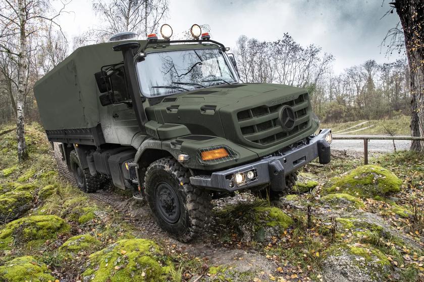 Грузовики Mercedes-Benz Zetros, мостоукладчик Biber и боеприпас для зенитных танков Gepard: Германия передала Украине новый пакет военной помощи