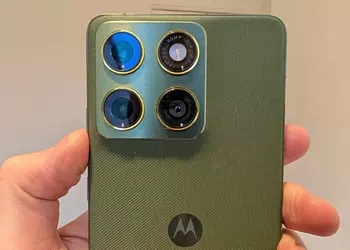 Дождались: первые смартфоны Motorola начали получать бету Android 17