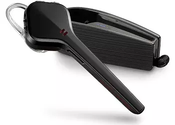 Plantronics выпустила Bluetooth-гарнитуру Voyager Edge с зарядным чехлом
