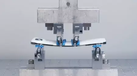 The first videos of iPhone Air bending attempts have appeared online and it looks like it's stronger than it looks