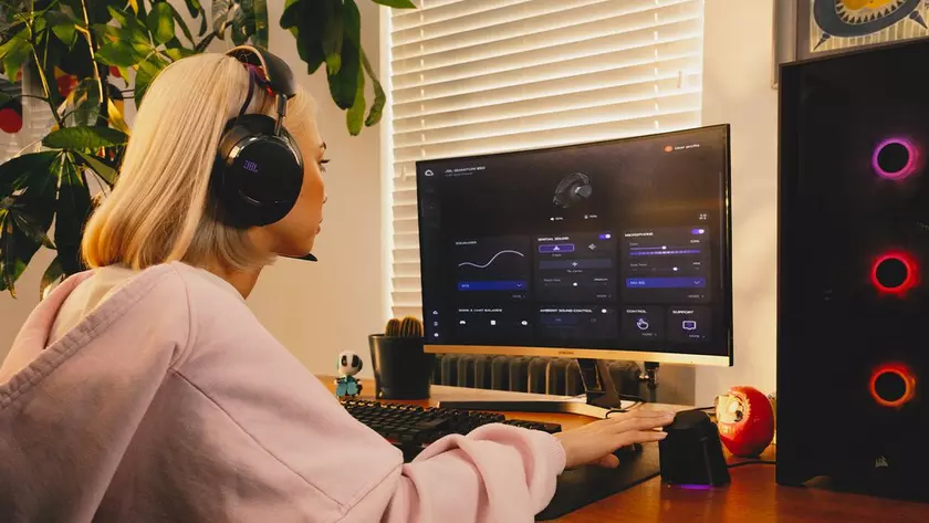 JBL Quantum 950: Новая эра для игрового аудио?