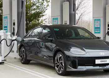 Hyundai и аэропорт Инчхон испытают роботов с ИИ для зарядки электромобилей