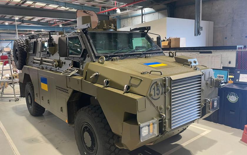 Австралия передаст ВСУ ещё 30 бронированных автомобилей Bushmaster