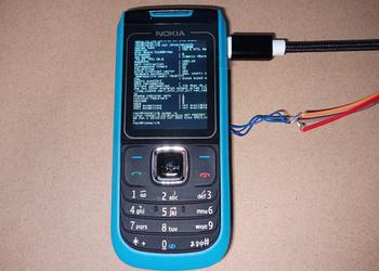Téléphone classique Nokia 1680 de 2008 transformé en mini PC Linux