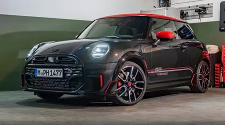 MINI Cooper S and Cooper JCW receive GP Inspired Edition