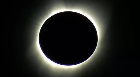 Solar eclipse causes sudden drop in internet traffic in the US and Canada