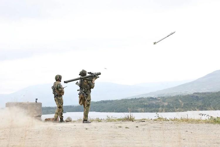 Noorse strijdkrachten testen nieuw luchtverdedigingssysteem Piorun ...