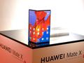 Руководитель Huawei уже пользуется Mate X: складной смартфон переделали