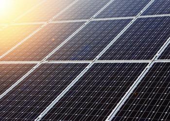 Cellule photovoltaïque et batterie en un - l'avenir des centrales solaires