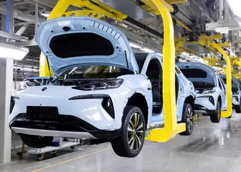 Toyota была шокирована скоростью разработки электромобилей BYD, - Reuters