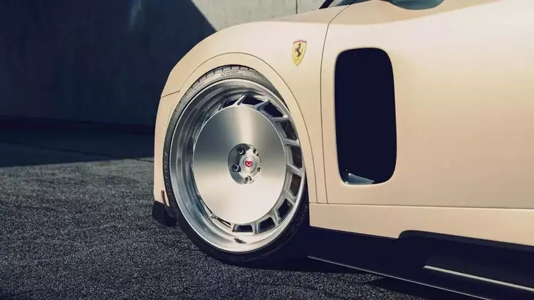 Ferrari Luce в тюнинге Vossen: новые колёса для электрического «айфона» из Маранелло