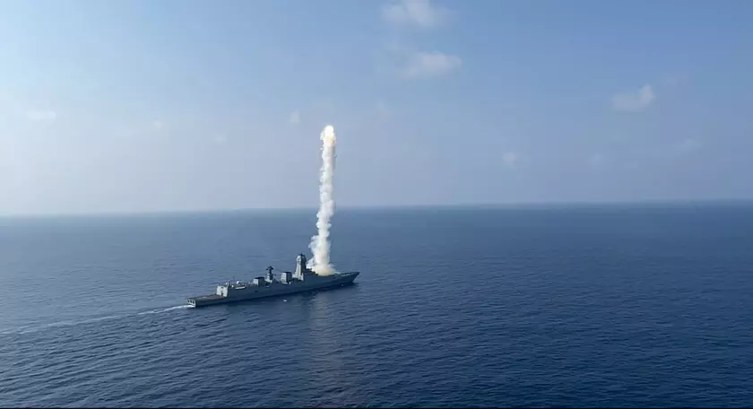 Индийский эсминец Rajput успешно запустил сверхзвуковую крылатую ракету BrahMos