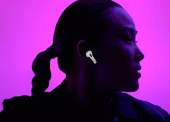 Bloomberg: Apple will introduce two models of AirPods 4 in autumn. The company expects the headphones to be a hit