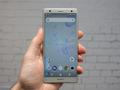 У Xperia XZ2 тоже появляются полосы на экранах, но Sony не считает это дефектом или браком