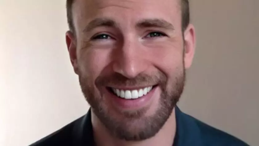 Покойся с миром, приятель: «Капитан Америка» Крис Эванс лишь спустя 7 лет сменил свой древний iPhone 6s