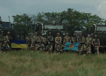 Это не фильм на Netflix – ВМС Украины опубликовали эффектное видео с британскими бронемашинами Mastiff