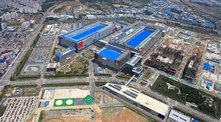 Samsung відкриває найбільшу лінію з виробництва чипів у Південній Кореї