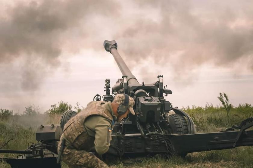 Le forze armate ucraine hanno mostrato come usano gli obici FH70 da 155 mm nella parte anteriore (video)