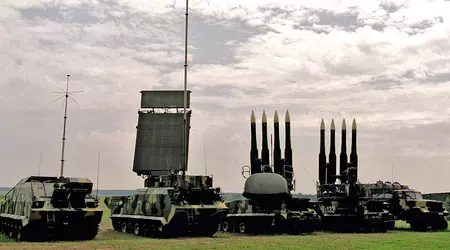 Des drones kamikazes ukrainiens ont attaqué un système de missiles sol-air russe Buk - le lanceur, le lanceur et la station de détection de la cible ont été détruits.