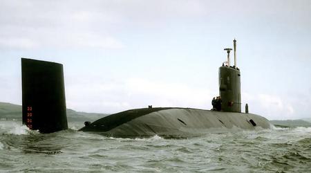 Storbritannia har begynt prosessen med å skrote atomubåten HMS Swiftsure, som tilbrakte timevis under det russiske hangarskipet Kyiv på høyden av den kalde krigen og samlet inn verdifulle data...