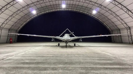 La Turquie a vendu en priorité 20 drones d'attaque Bayraktar TB2 aux Émirats arabes unis.