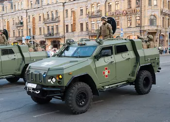 Украина закупила сотни бронемашин "Новатор"