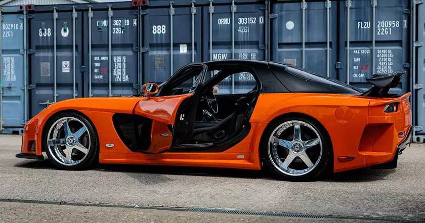 Легендарный Mazda RX-7 из «Токийского дрифта»: откройте тайны культового авто!