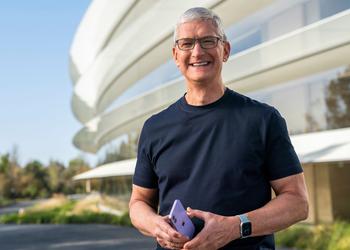 Гендиректор Apple Тим Кук за 2023 год заработал $63 млн — на 36% меньше, чем в 2022 году