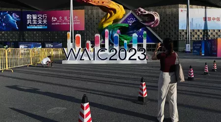 Elon Musk a promis de commercialiser une Tesla entièrement autonome cette année.