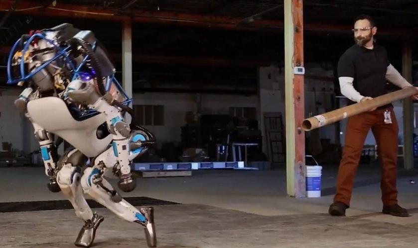 "Зоопарк" собакоподобных и человекоподобных роботов Boston Dynamics покупает Toyota