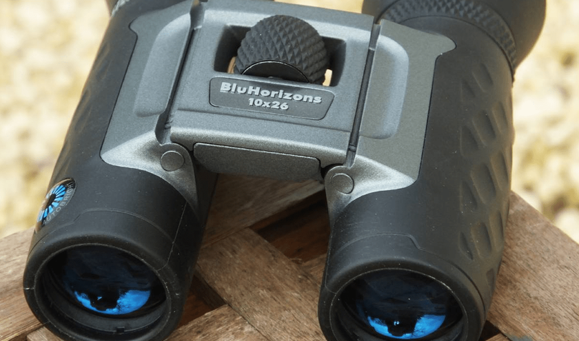Steiner BluHorizons 10x26 binoculars for people with glasses