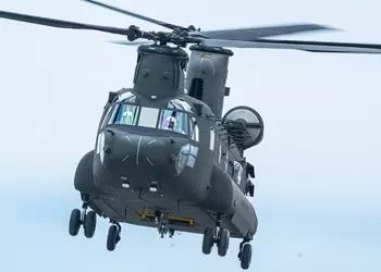 Boeing передала армии США первый модернизированный вертолёт CH-47F Chinook Block II