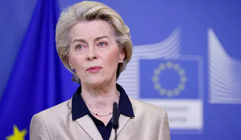 Пилотам самолета Урсулы фон дер Ляйен пришлось садиться по бумажным картам из-за подавления GPS-сигнала: подозревается российское вмешательство