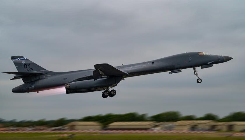B-1B Lancer strategic bombers took part in the Arctic Challenge exercise for the first time, flying over the world's largest aircraft carrier USS Gerald R. Ford alongside F-35 fighter jets