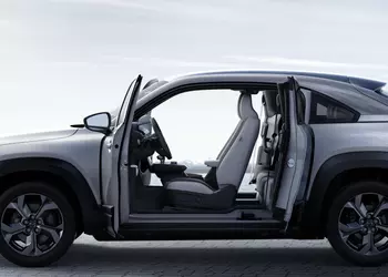 Конкурент Tesla: новый электромобиль от Mazda – Mazda MX-30