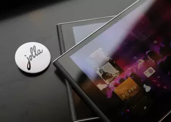 Jolla разделяется на две компании