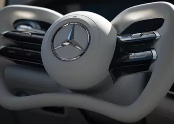 Mercedes представил "не руль" для автомобилей с системой управления по проводам
