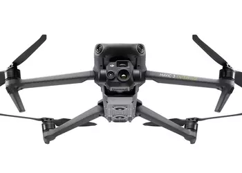 DJI Mavic 4 Pro появился в новой утечке видео с 6-кратным зумом и поддержкой вертикального видео