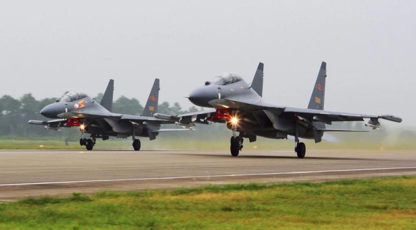 Su-30, J-10, J-11, J-16, Y-20, KJ-500 - Taiwan registrerede 103 kinesiske militærfly omkring øen.