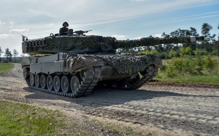 Германия передала Словакии второй танк Leopard 2A4 для замены БМП-1, которые отправились в Украину