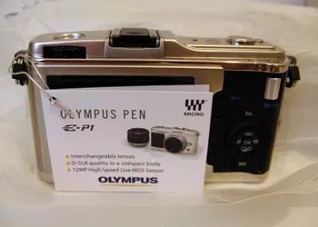 Фотосессия распаковки камеры Olympus E-P1