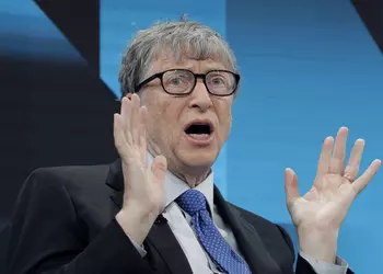 А как же Microsoft? Билл Гейтс пользуется складным смартфоном Samsung Galaxy Fold 4