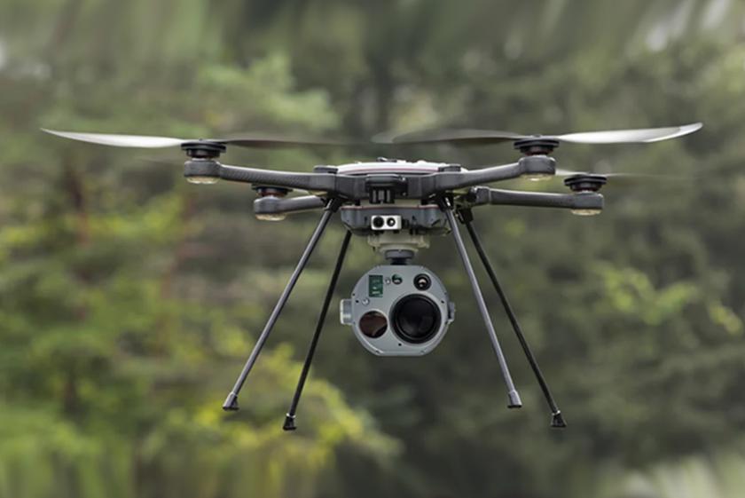 Il Canada potrebbe regalare all'Ucraina 300 droni FLIR SkyRanger R70 in grado di cercare armi chimiche e tracciare smartphone