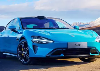 Xiaomi выпустили электрокар, который на 4 тысячи долларов дешевле Tesla Model 3