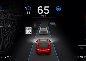 Tesla на 40% реже попадают в аварии благодаря автопилоту