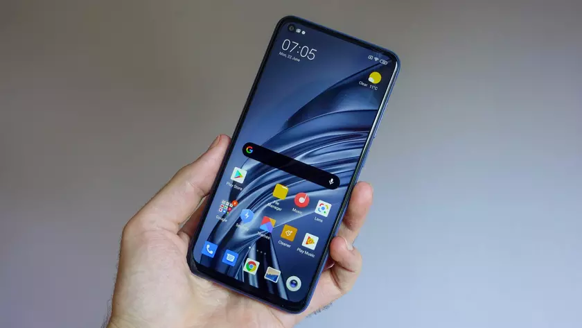 Инсайдер: смартфоны Redmi K40 и Redmi K40 Pro получат OLED-дисплеи с частотой обновления 120 Гц