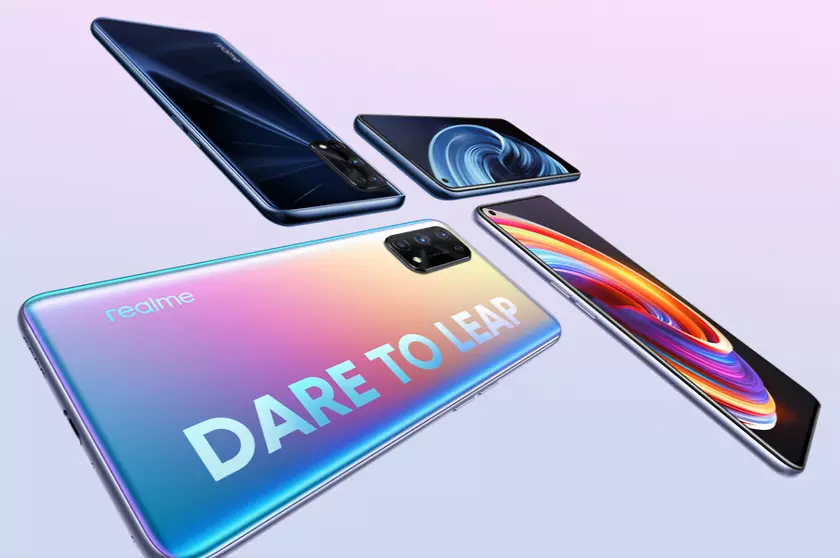 Инсайдер: Realme готовит к выходу специальную версию Realme X7 Pro Extreme Edition c изогнутым экраном Samsung и чипом MediaTek Dimensity 1000+