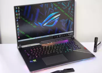 ASUS ROG ROG Strix Scar 17 SE (2022) своими глазами: неоновый вкус победы