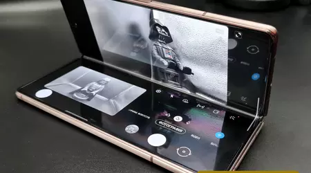 Smartphone Tablet Samsung Galaxy Z Fold 2. How the Folding Screen Works: Simple in GIFs